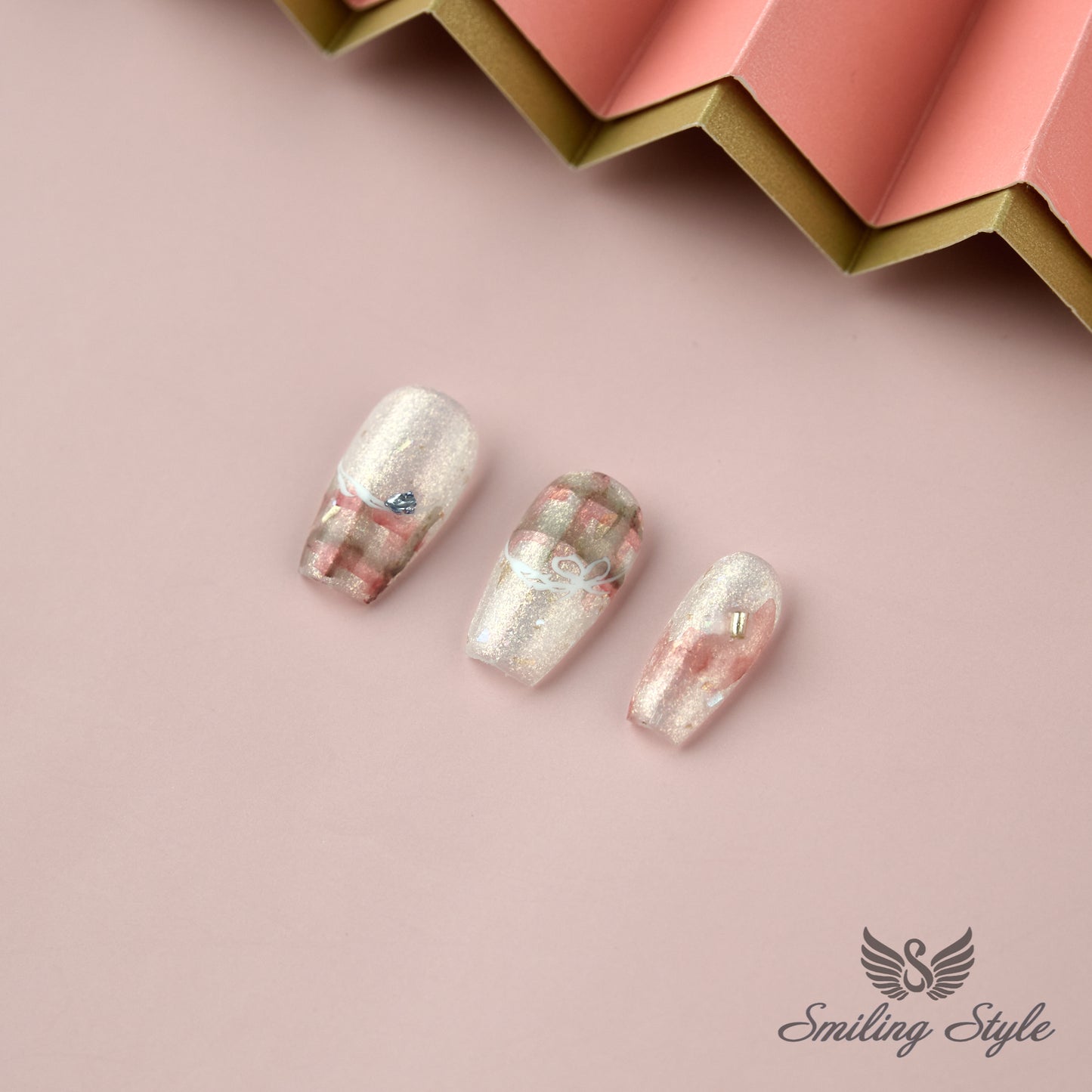 Stars of Wind Island Press On Nails by SMILINGSTYLE | Luxury Fake Nails | Reusable Nails | Handmade Nails