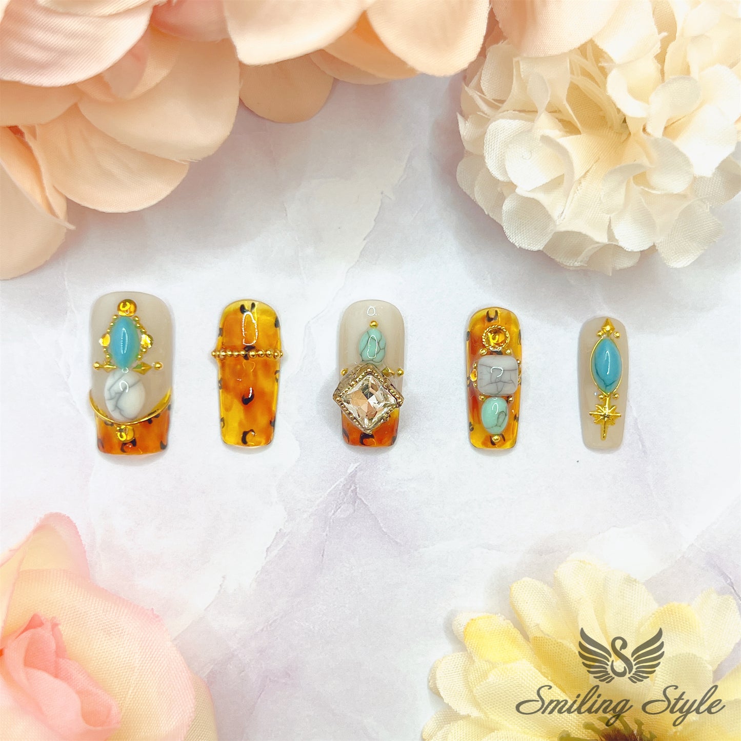 Leopard's Girlfriend Press On Nails by SMILINGSTYLE | Luxury Fake Nails | Reusable Nails | Handmade Nails