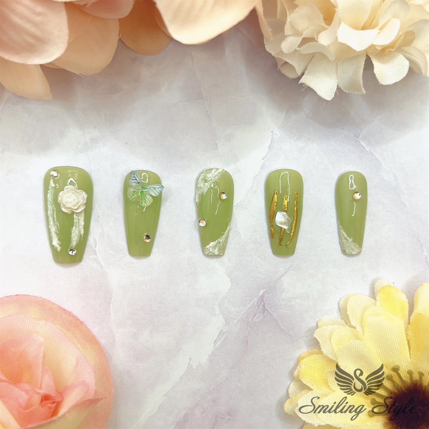 The Wizard of Oz Green Treal Press On Nails by SMILINGSTYLE | Luxury Fake Nails | Reusable Nails | Handmade Nails