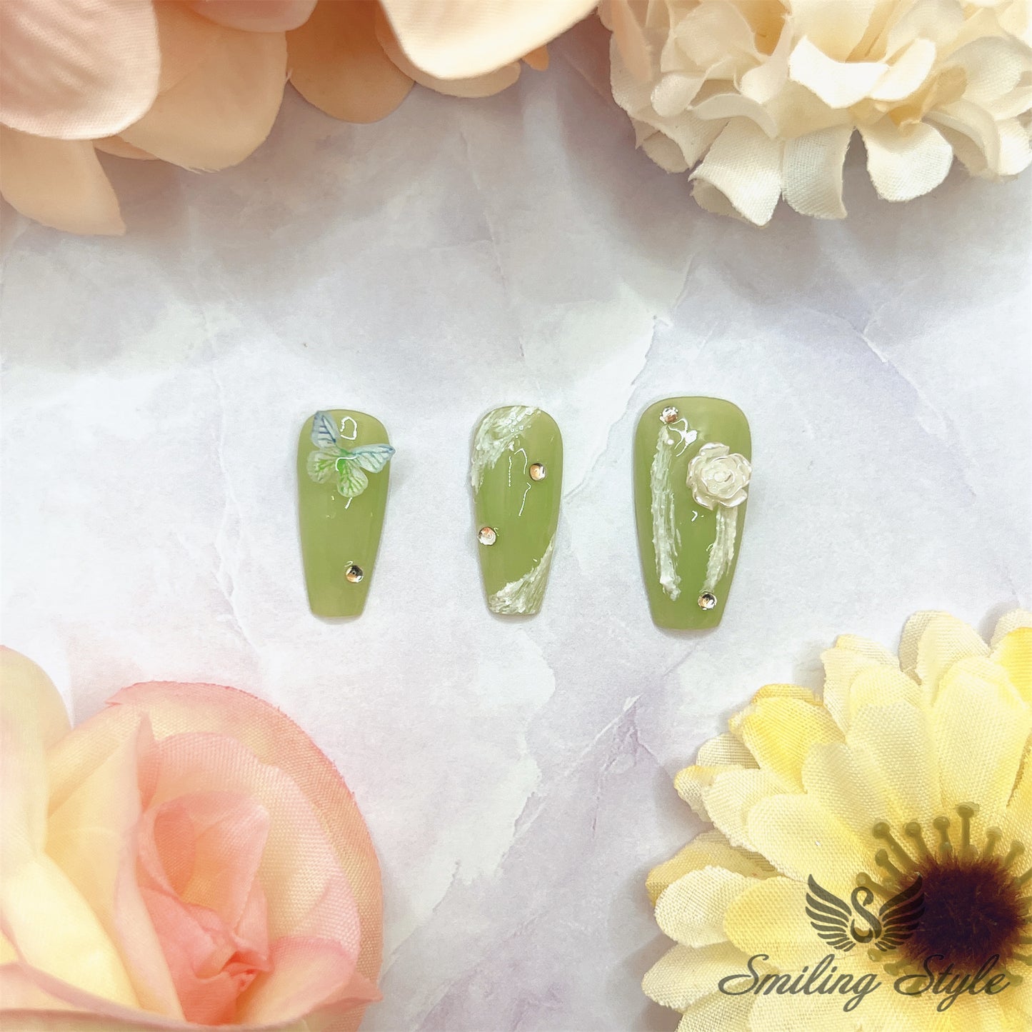 The Wizard of Oz Green Treal Press On Nails by SMILINGSTYLE | Luxury Fake Nails | Reusable Nails | Handmade Nails