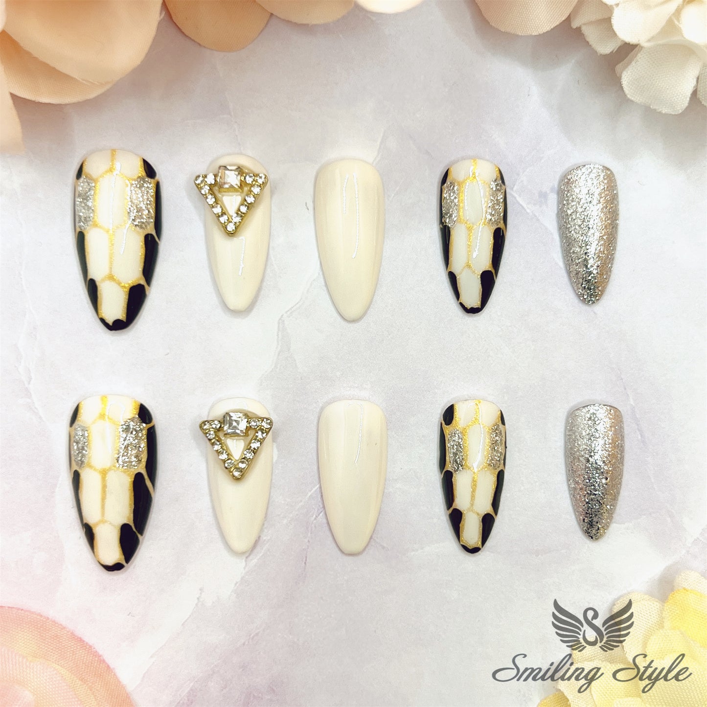 Snake Gills Press On Nails by SMILINGSTYLE | Luxury Fake Nails | Reusable Nails | Handmade Nails