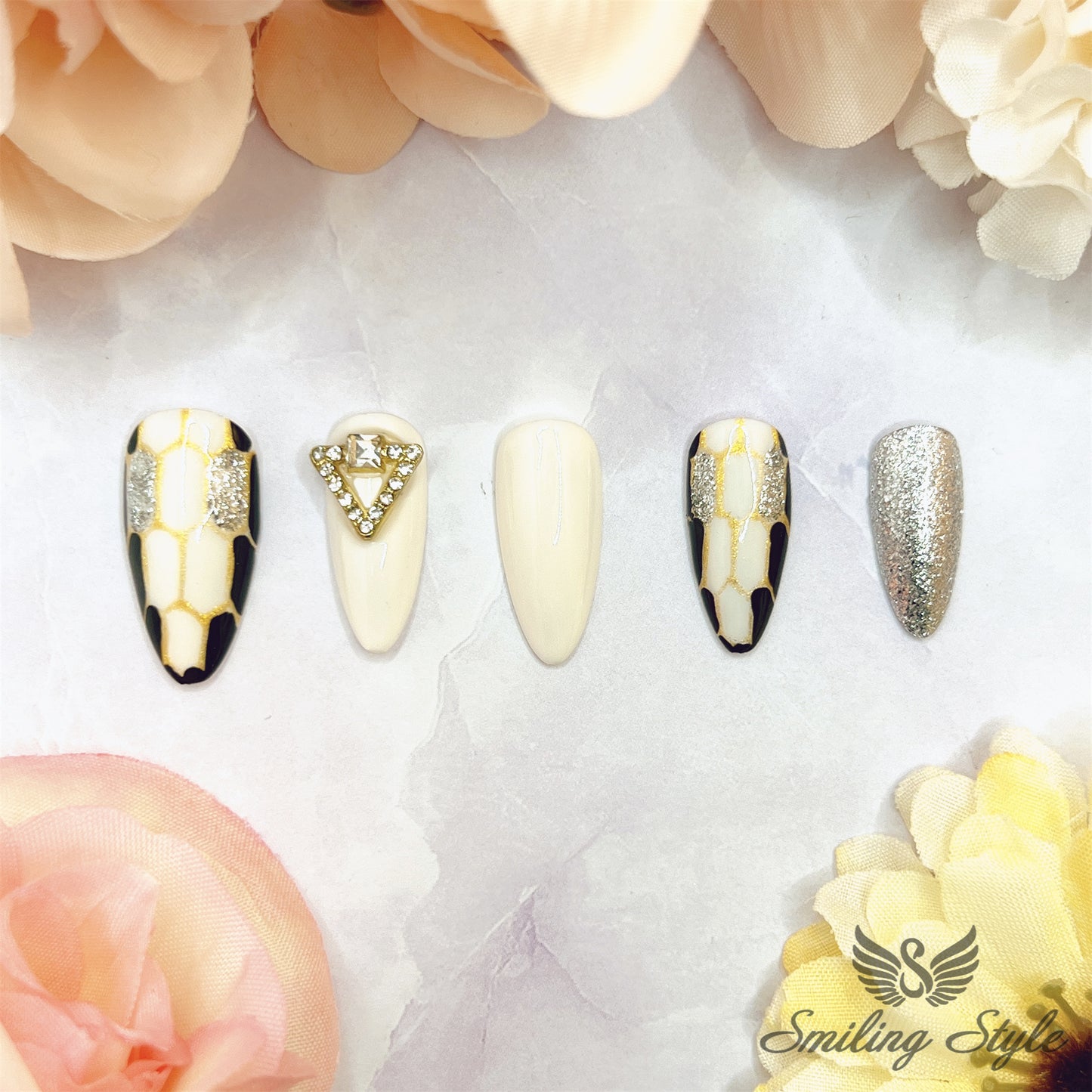 Snake Gills Press On Nails by SMILINGSTYLE | Luxury Fake Nails | Reusable Nails | Handmade Nails