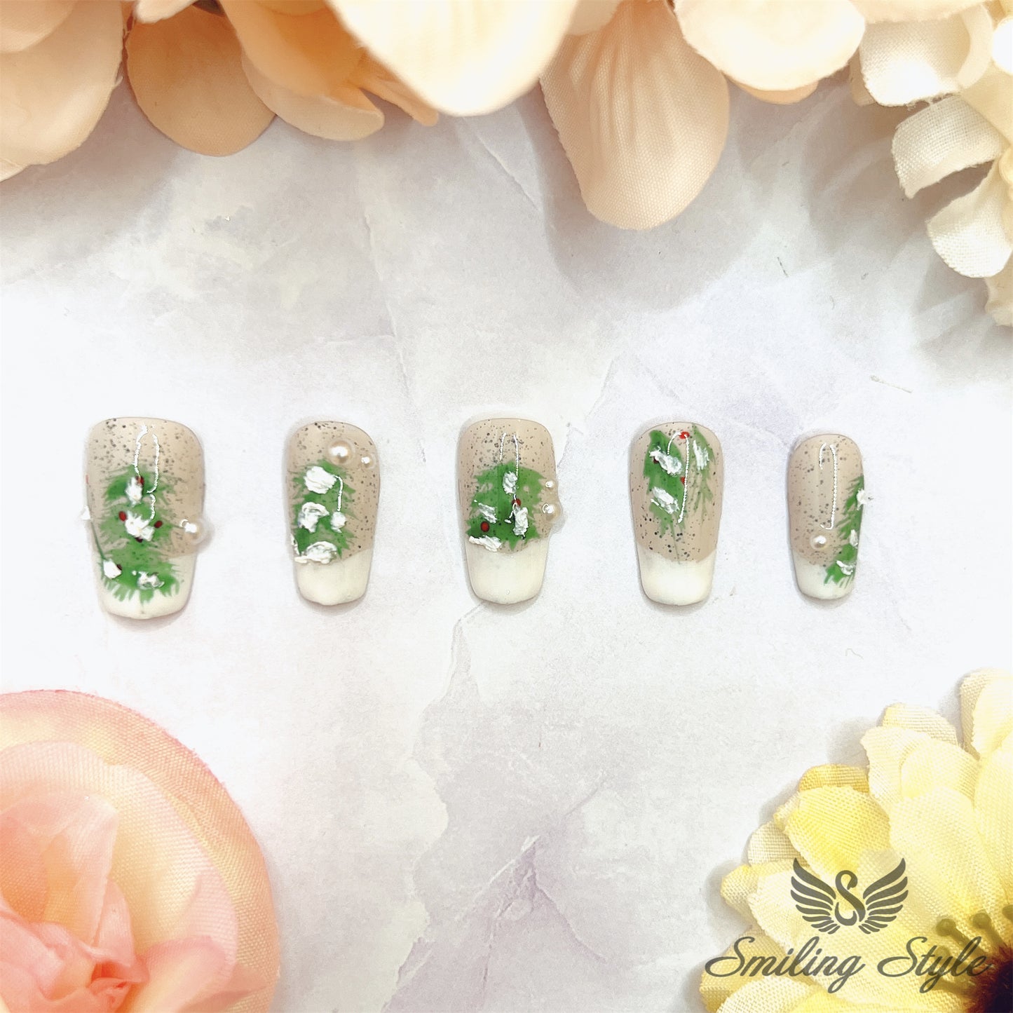 French Christmas Tree Press On Nails by SMILINGSTYLE | Luxury Fake Nails | Reusable Nails | Handmade Nails
