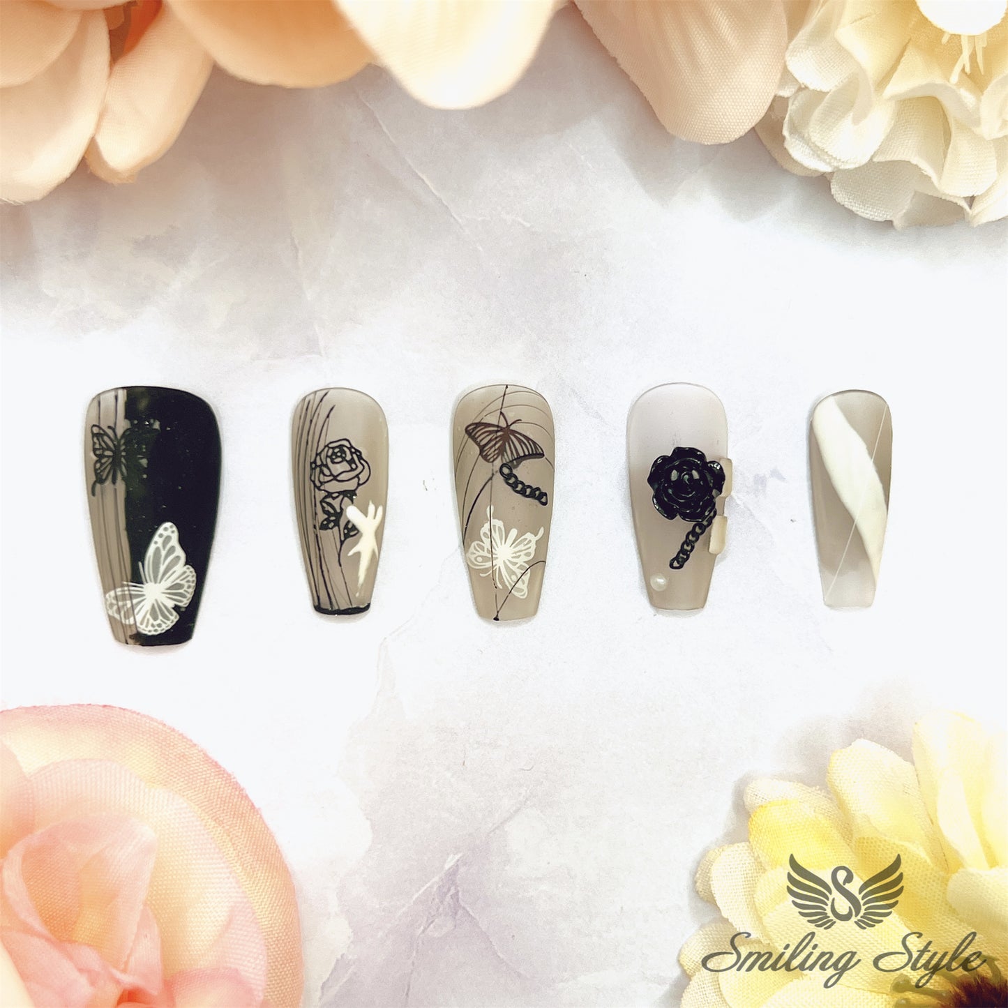 Black and White Butterfly Chain Press On Nails by SMILINGSTYLE | Luxury Fake Nails | Reusable Nails | Handmade Nails