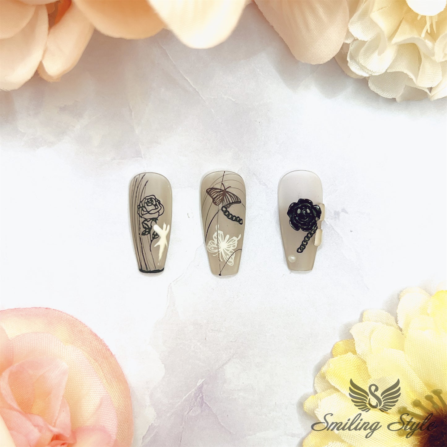 Black and White Butterfly Chain Press On Nails by SMILINGSTYLE | Luxury Fake Nails | Reusable Nails | Handmade Nails