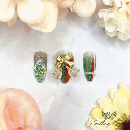 Wind Chimes Christmas Press On Nails by SMILINGSTYLE | Luxury Fake Nails | Reusable Nails | Handmade Nails