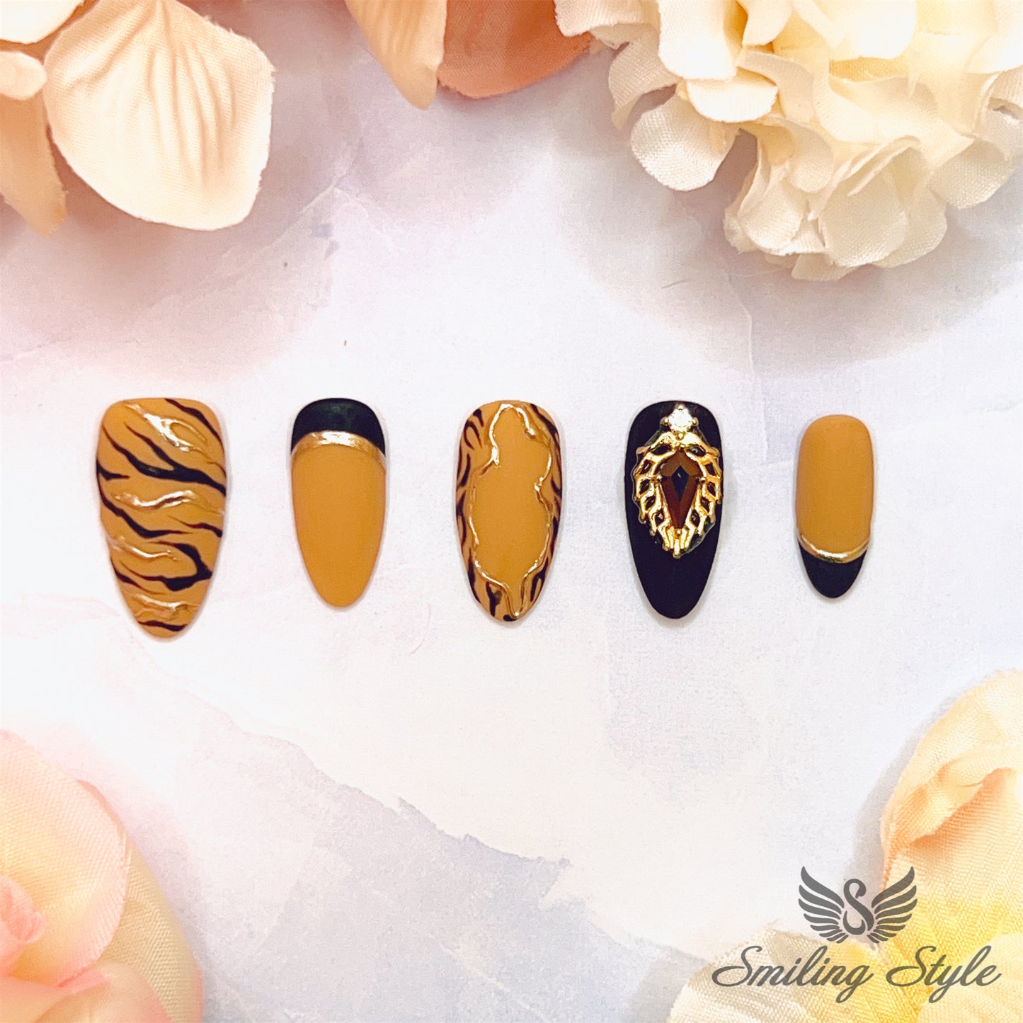 Sexy Wild Leopard Press On Nails by SMILINGSTYLE | Luxury Fake Nails | Reusable Nails | Handmade Nails